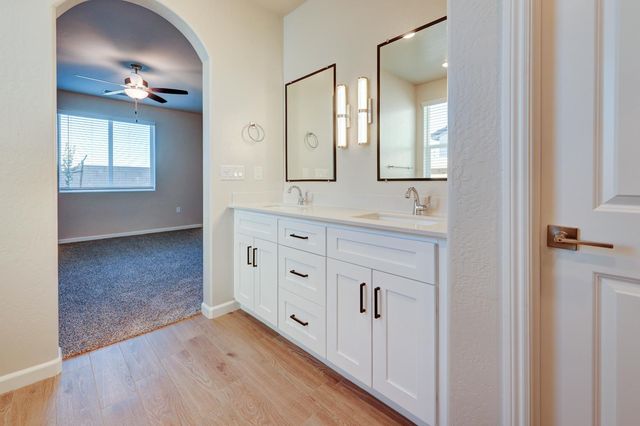 4152 N Tisha Avenue, Fresno, CA 93723