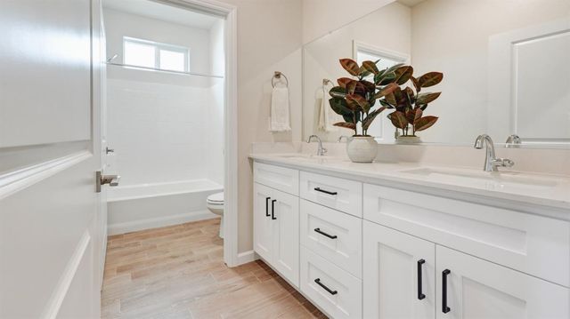 4152 N Tisha Avenue, Fresno, CA 93723