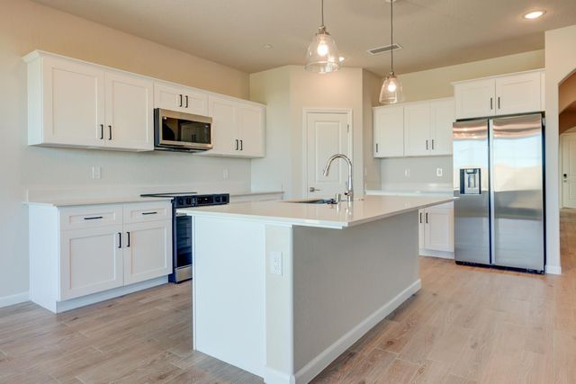 4152 N Tisha Avenue, Fresno, CA 93723