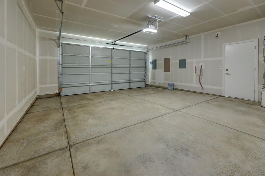 Image 24 of property listing at 4152 N Tisha Avenue, Fresno, CA 93723