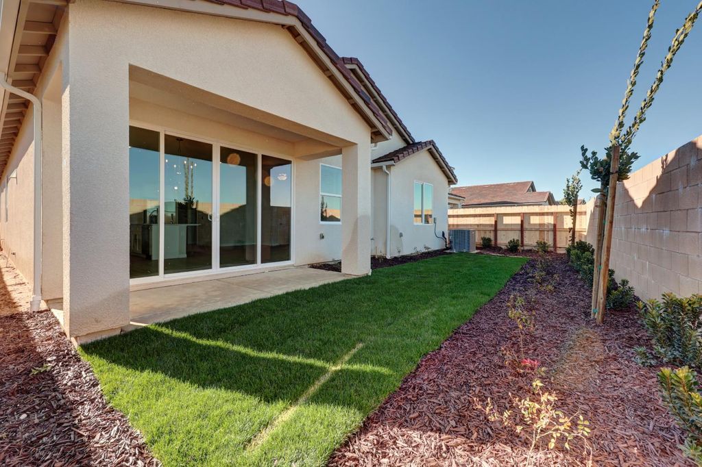 Image 26 of property listing at 4152 N Tisha Avenue, Fresno, CA 93723