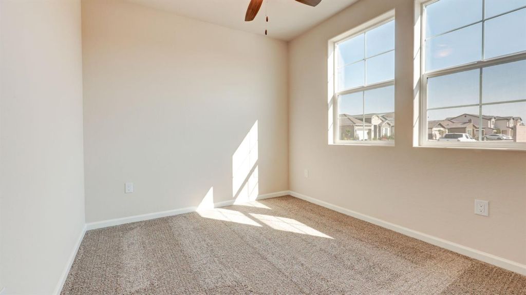 Image 3 of property listing at 4152 N Tisha Avenue, Fresno, CA 93723