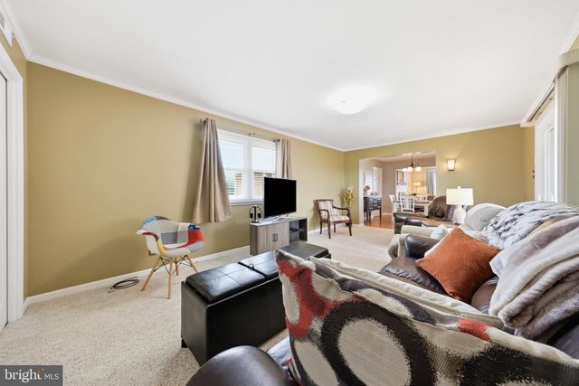 16913 FAIRVIEW RD, Hagerstown, MD 21740