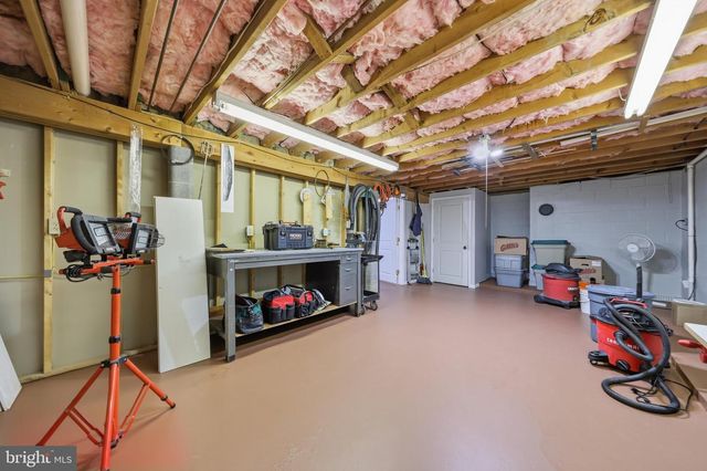 16913 FAIRVIEW RD, Hagerstown, MD 21740