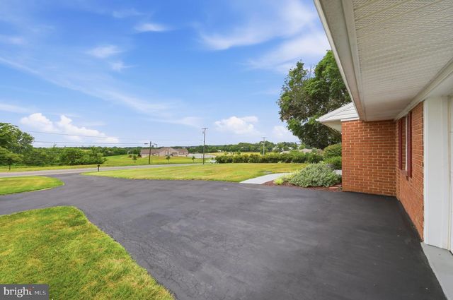 16913 FAIRVIEW RD, Hagerstown, MD 21740
