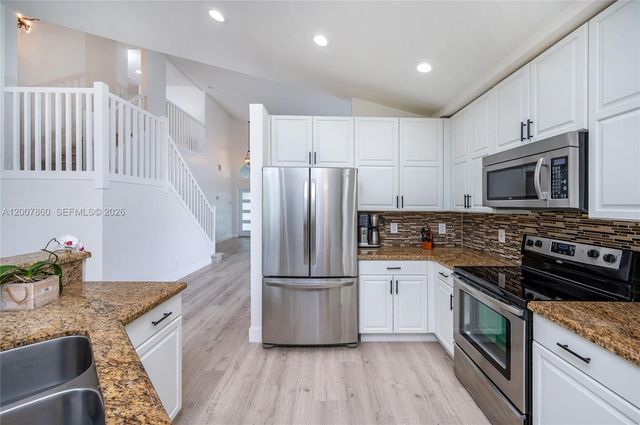 1381 NW 144th Ave, Pembroke Pines, FL 33028