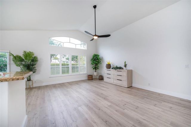 1381 NW 144th Ave, Pembroke Pines, FL 33028