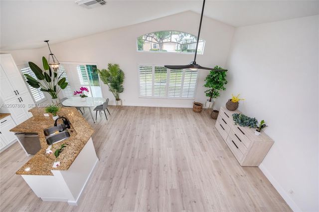 1381 NW 144th Ave, Pembroke Pines, FL 33028