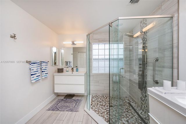 1381 NW 144th Ave, Pembroke Pines, FL 33028