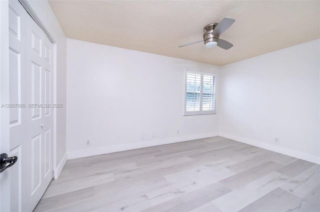 1381 NW 144th Ave, Pembroke Pines, FL 33028