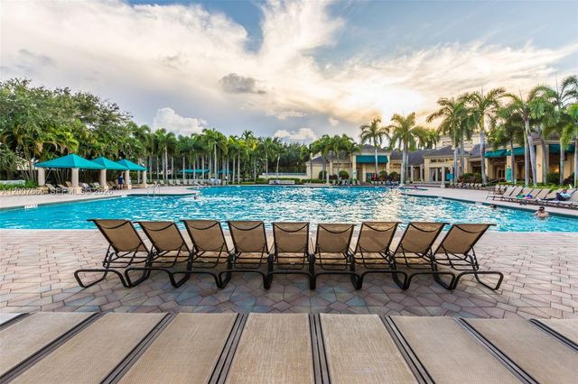 1381 NW 144th Ave, Pembroke Pines, FL 33028