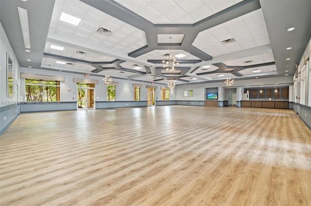 1381 NW 144th Ave, Pembroke Pines, FL 33028