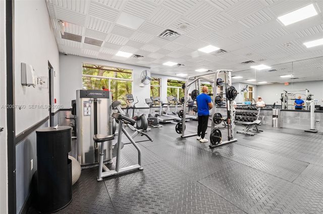 1381 NW 144th Ave, Pembroke Pines, FL 33028