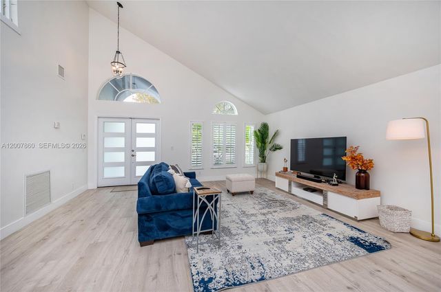 1381 NW 144th Ave, Pembroke Pines, FL 33028