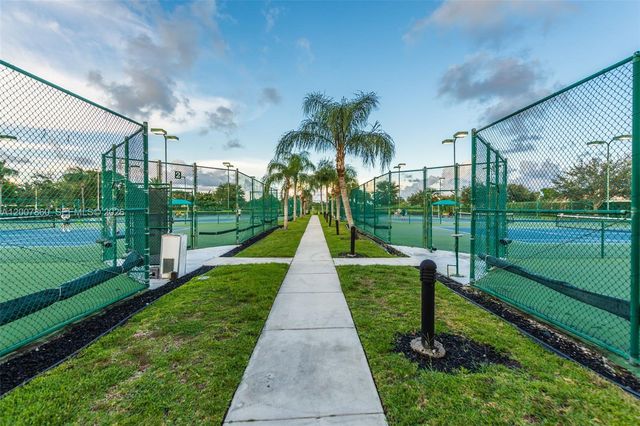 1381 NW 144th Ave, Pembroke Pines, FL 33028