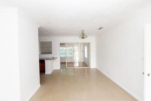 4797 NW 3rd Street, Plantation, FL 33317