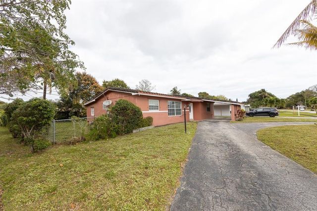 4797 NW 3rd Street, Plantation, FL 33317