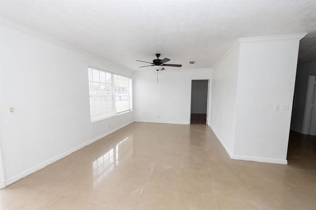 4797 NW 3rd Street, Plantation, FL 33317