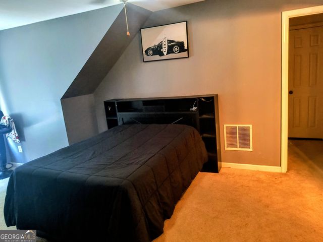 125 Clear Spring Lane, Oxford, GA 30054