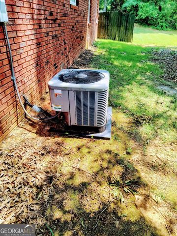 125 Clear Spring Lane, Oxford, GA 30054