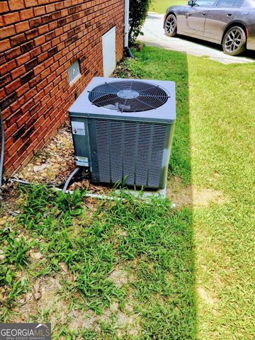 125 Clear Spring Lane, Oxford, GA 30054