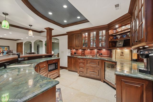 1181 Gavin Court, Lake Forest, IL 60045