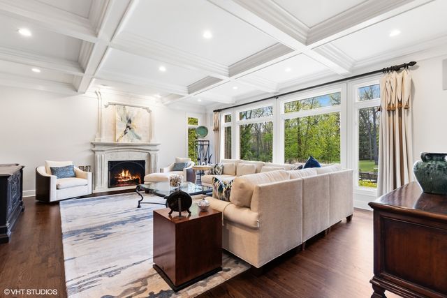 1181 Gavin Court, Lake Forest, IL 60045