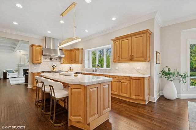 1181 Gavin Court, Lake Forest, IL 60045