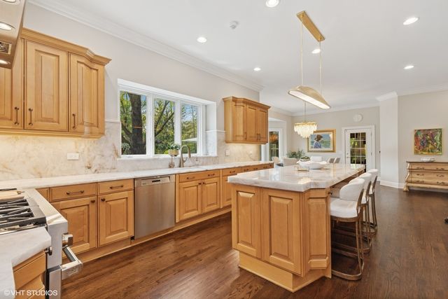 1181 Gavin Court, Lake Forest, IL 60045