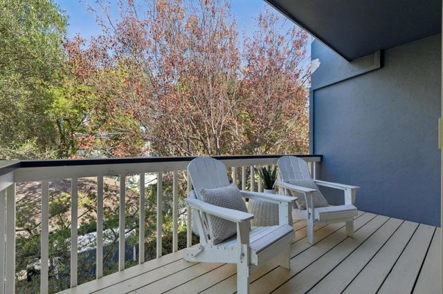 671 Fox Court, Redwood City, CA 94061