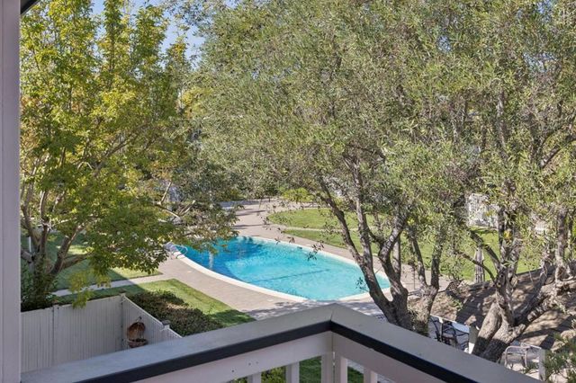 671 Fox Court, Redwood City, CA 94061