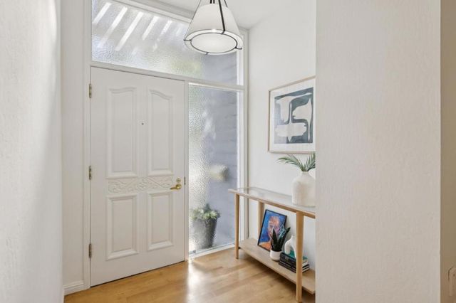 671 Fox Court, Redwood City, CA 94061