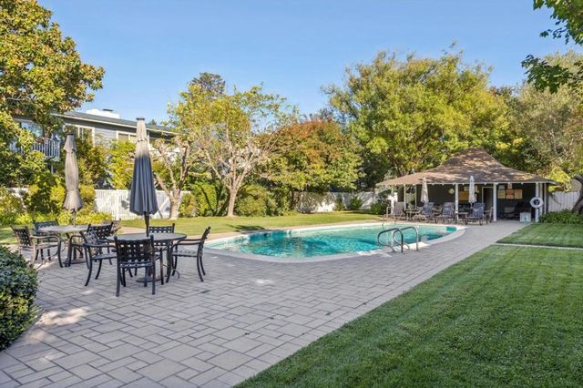 671 Fox Court, Redwood City, CA 94061