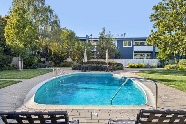 671 Fox Court, Redwood City, CA 94061