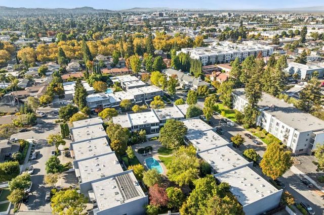 671 Fox Court, Redwood City, CA 94061