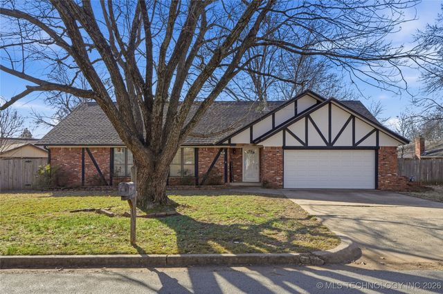 805 W Glenwood Avenue, Broken Arrow, OK 74011