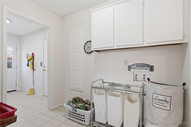 805 W Glenwood Avenue, Broken Arrow, OK 74011