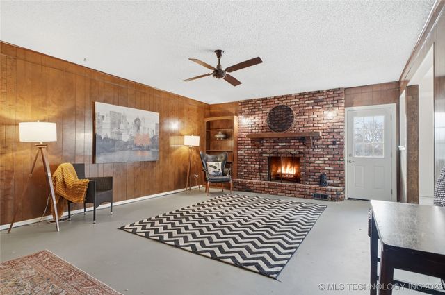 805 W Glenwood Avenue, Broken Arrow, OK 74011