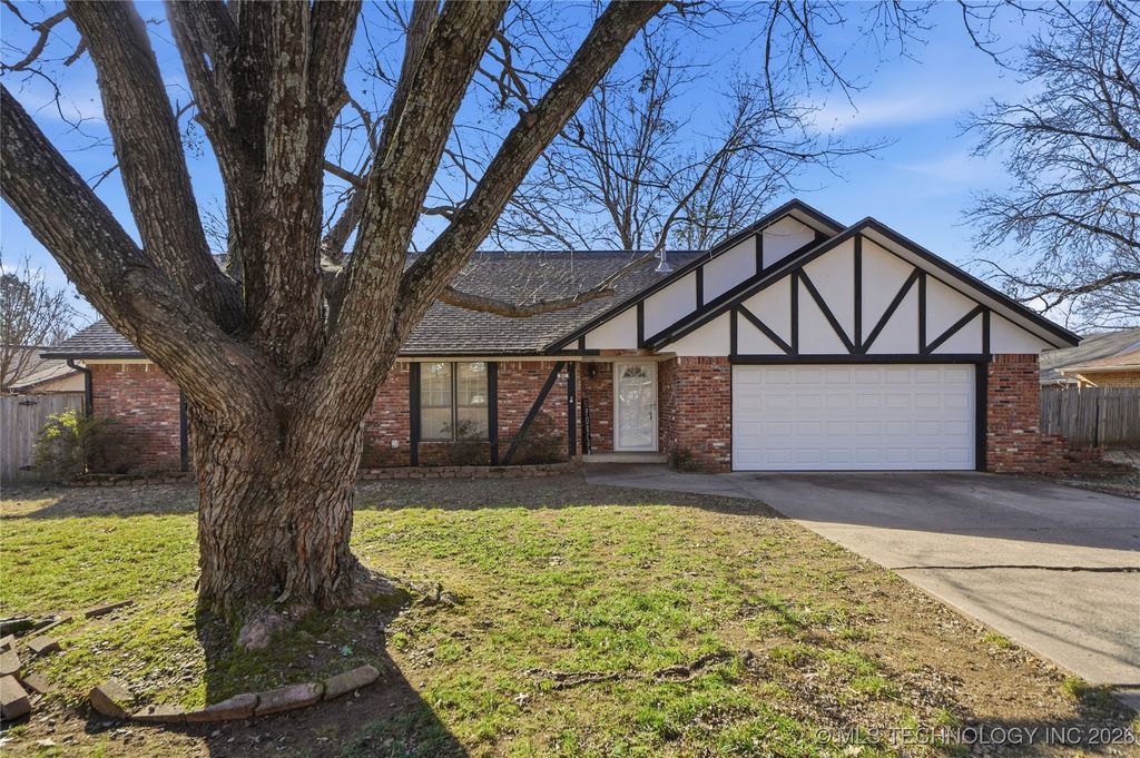 805 W Glenwood Avenue, Broken Arrow, OK 74011