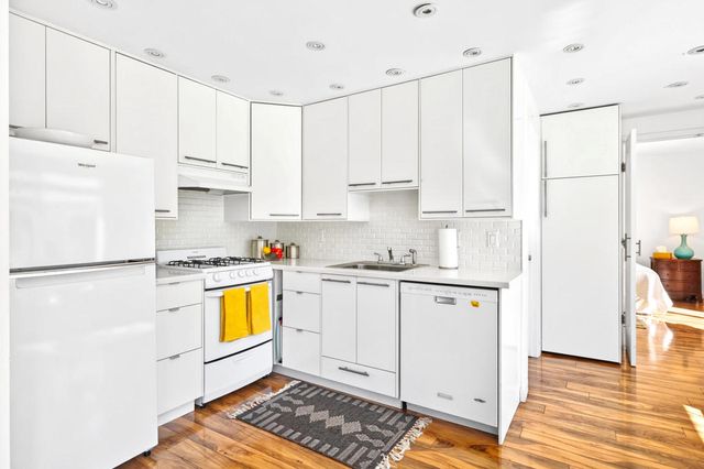 68797 F Street, Cathedral City, CA 92234