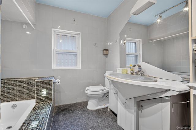 47-39 197th Street, Flushing, NY 11358