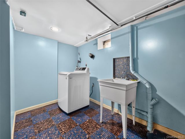 47-39 197th Street, Flushing, NY 11358