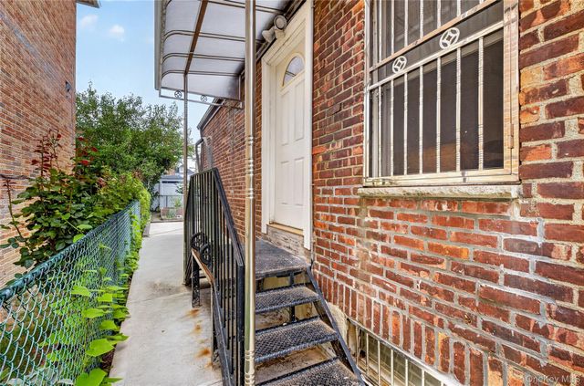 47-39 197th Street, Flushing, NY 11358