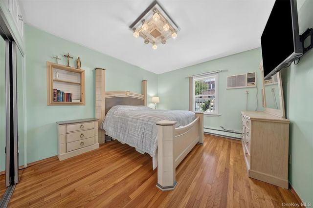 47-39 197th Street, Flushing, NY 11358