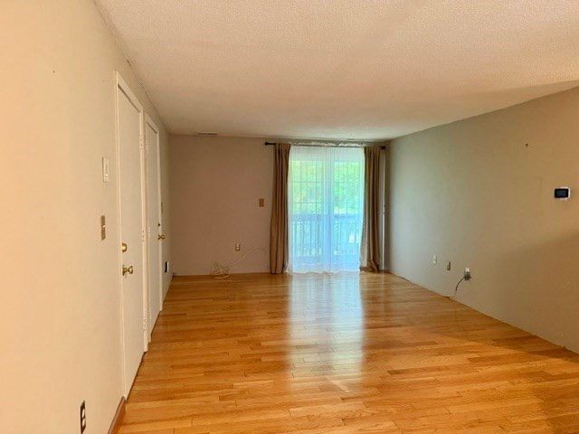 38 Walker St 10, Lowell, MA 01854