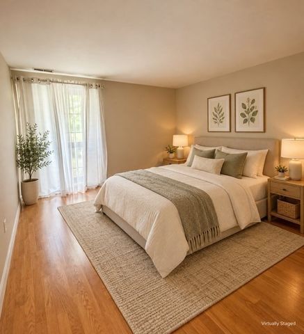 38 Walker St 10, Lowell, MA 01854