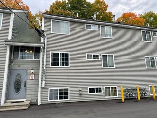 38 Walker St 10, Lowell, MA 01854
