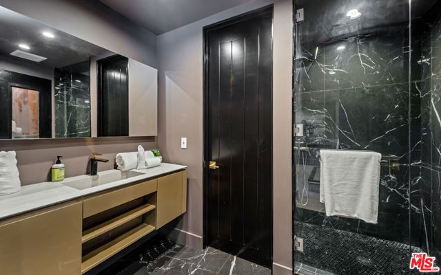 7567 Hermes Drive, Los Angeles, CA 90046