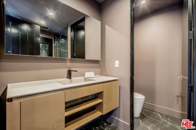 7567 Hermes Drive, Los Angeles, CA 90046