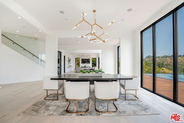 7567 Hermes Drive, Los Angeles, CA 90046